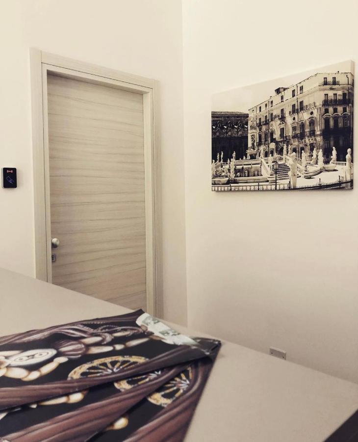 B&B Angolo83 Palermo Centro Εξωτερικό φωτογραφία